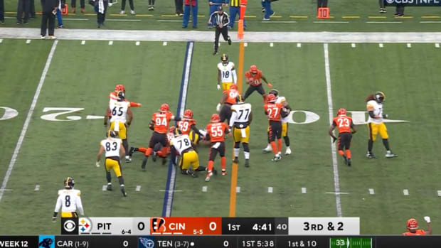 Diontae Johnson Roasted by Steelers Fans for Giving Zero Effort to Recover Fumble